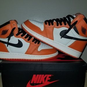 Reverse shattered backboard gs